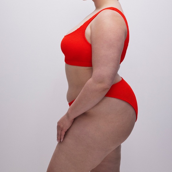 Good American ALWAYS FITS SCOOP BIKINI TOP - Picture 3 of 10